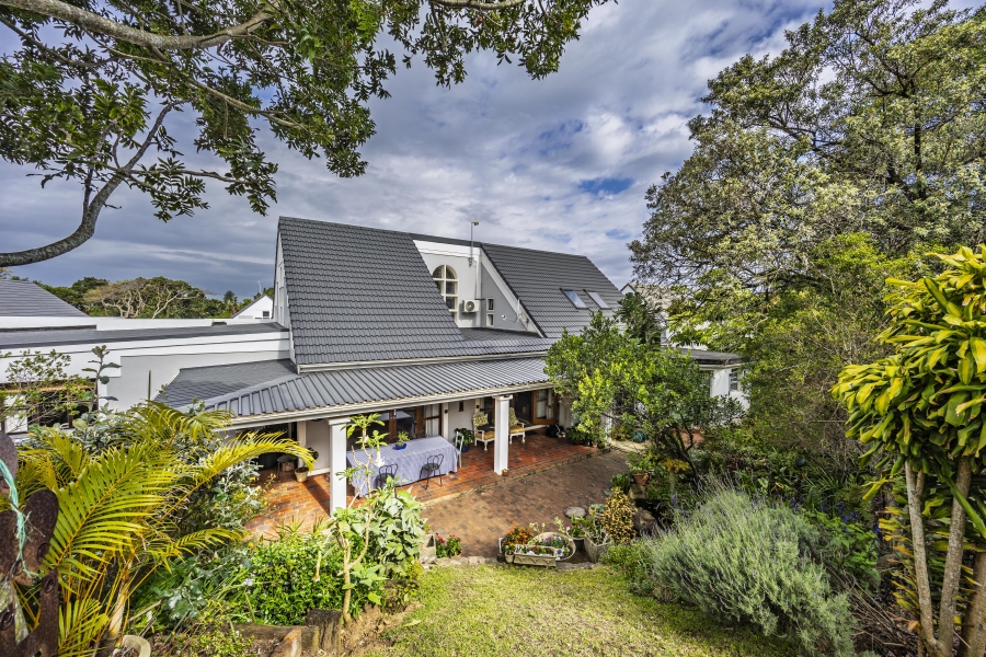 4 Bedroom Property for Sale in Bonza Bay Eastern Cape